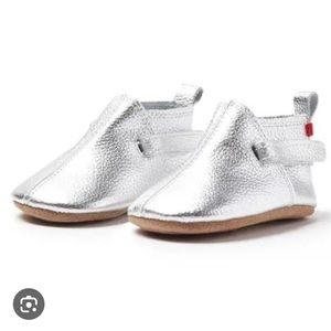 Zutano silver leather booties size 12 months